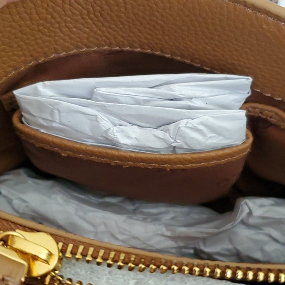 NWT TORY BURCH BRITTEN FLAP SHOUDER BAG - Picture 14 of 15